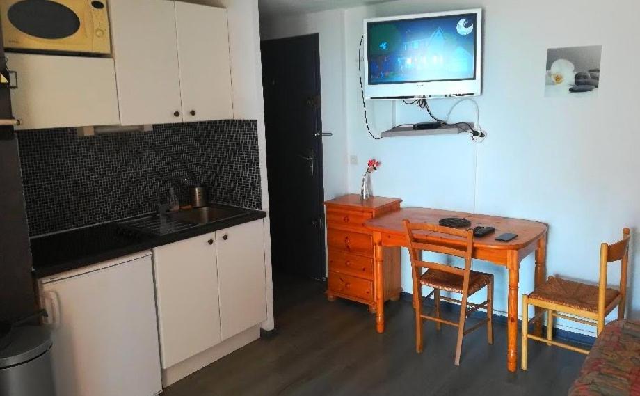 Cap De Mer - Vue Sur Mer - Une Chambre - Une Terrasse - Acces Direct Plage - Commerces A Proximites Le Barcares Bagian luar foto