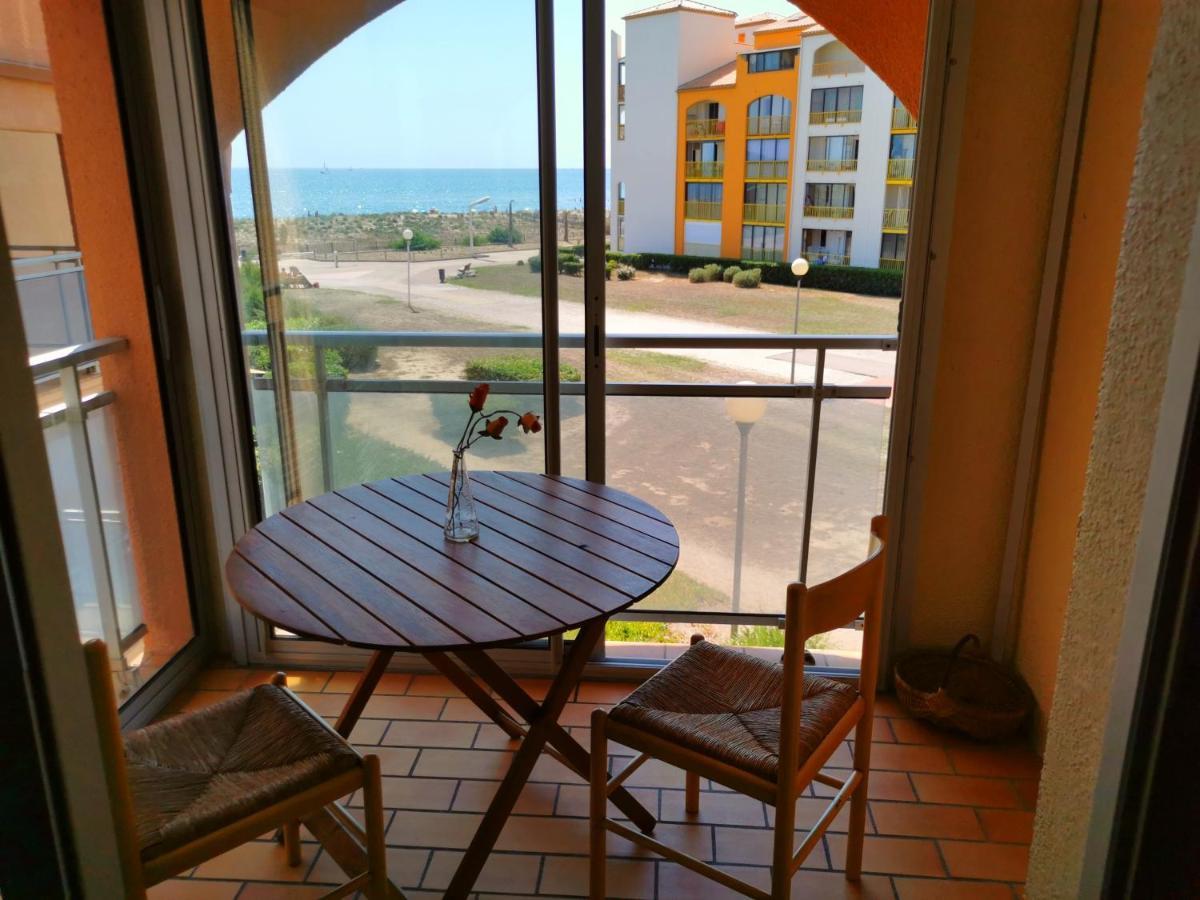 Cap De Mer - Vue Sur Mer - Une Chambre - Une Terrasse - Acces Direct Plage - Commerces A Proximites Le Barcares Bagian luar foto